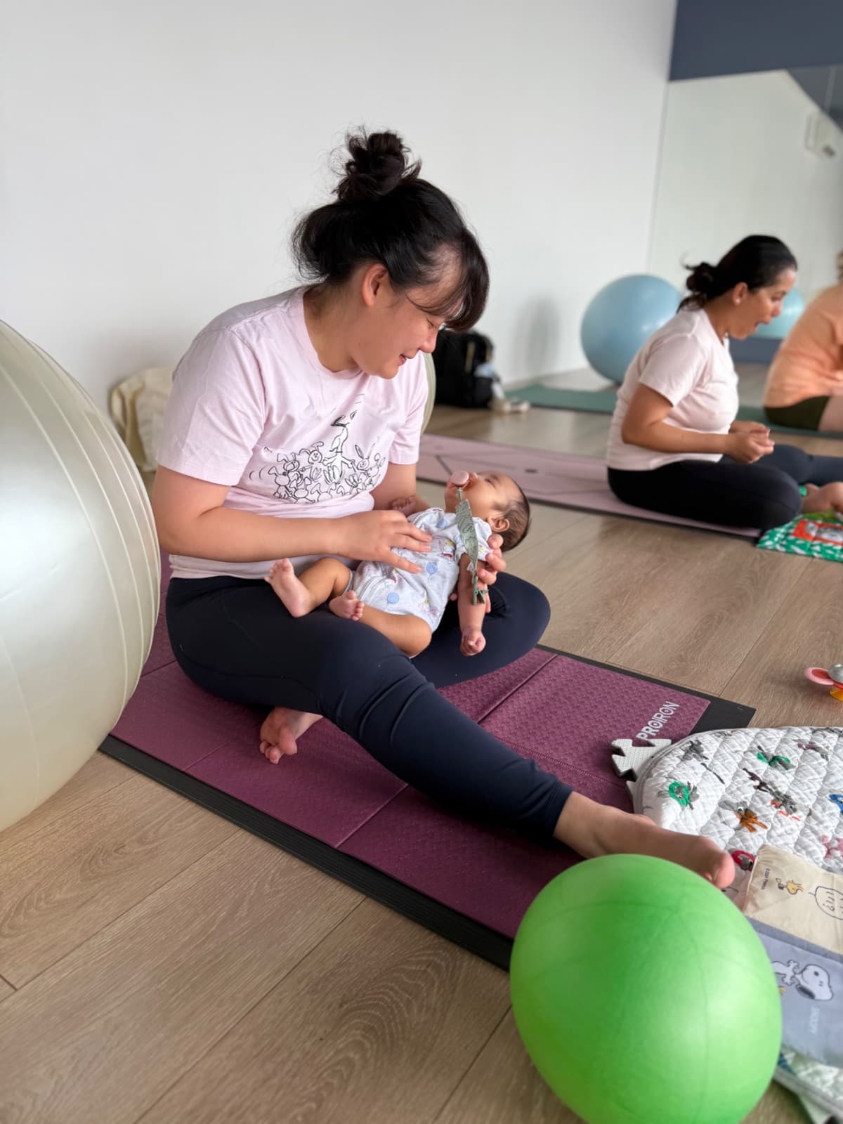 Mums and bubs yoga session at Evolvere studio